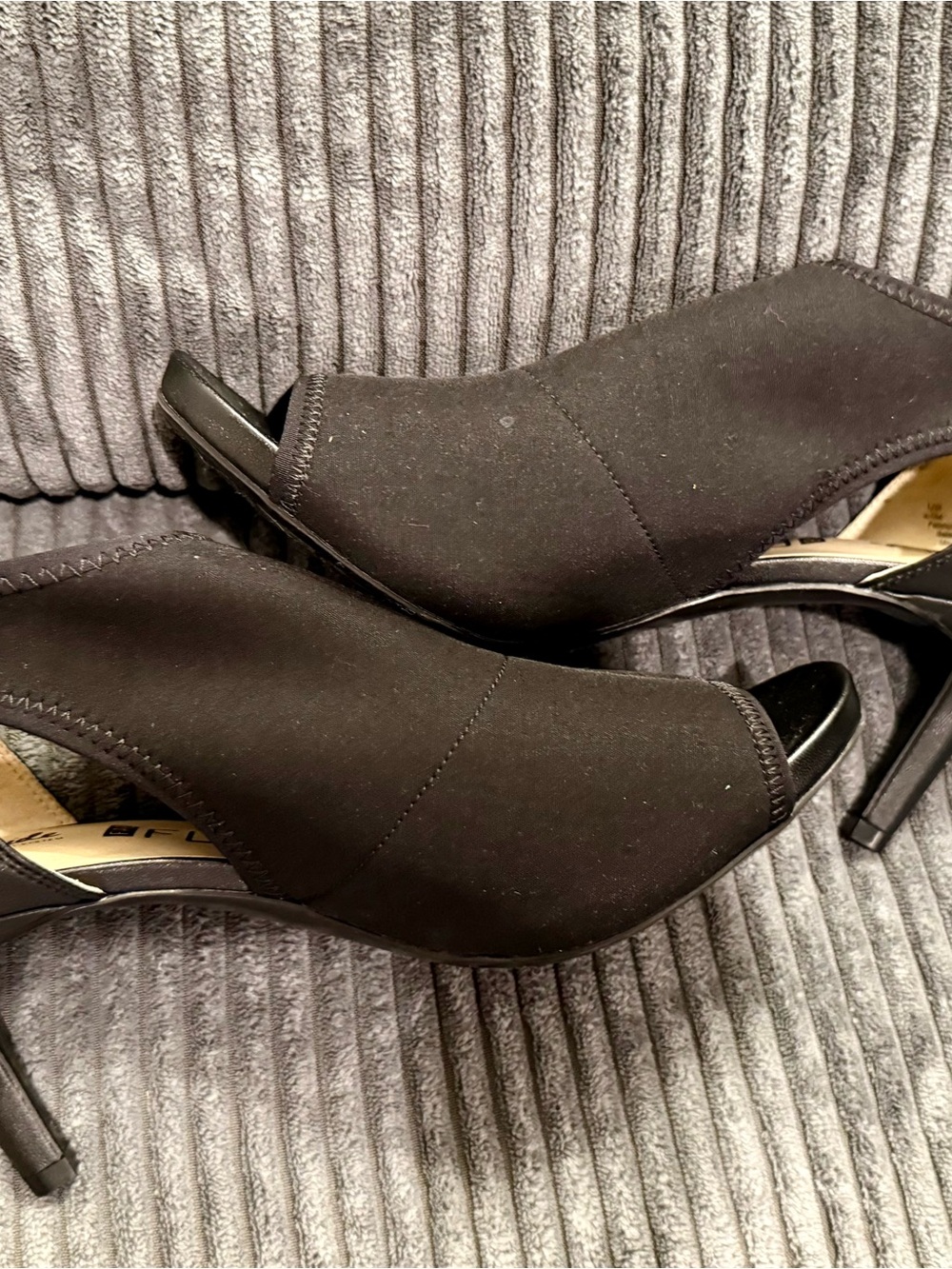 Life Stride Black Open-Toe Slingback Heels